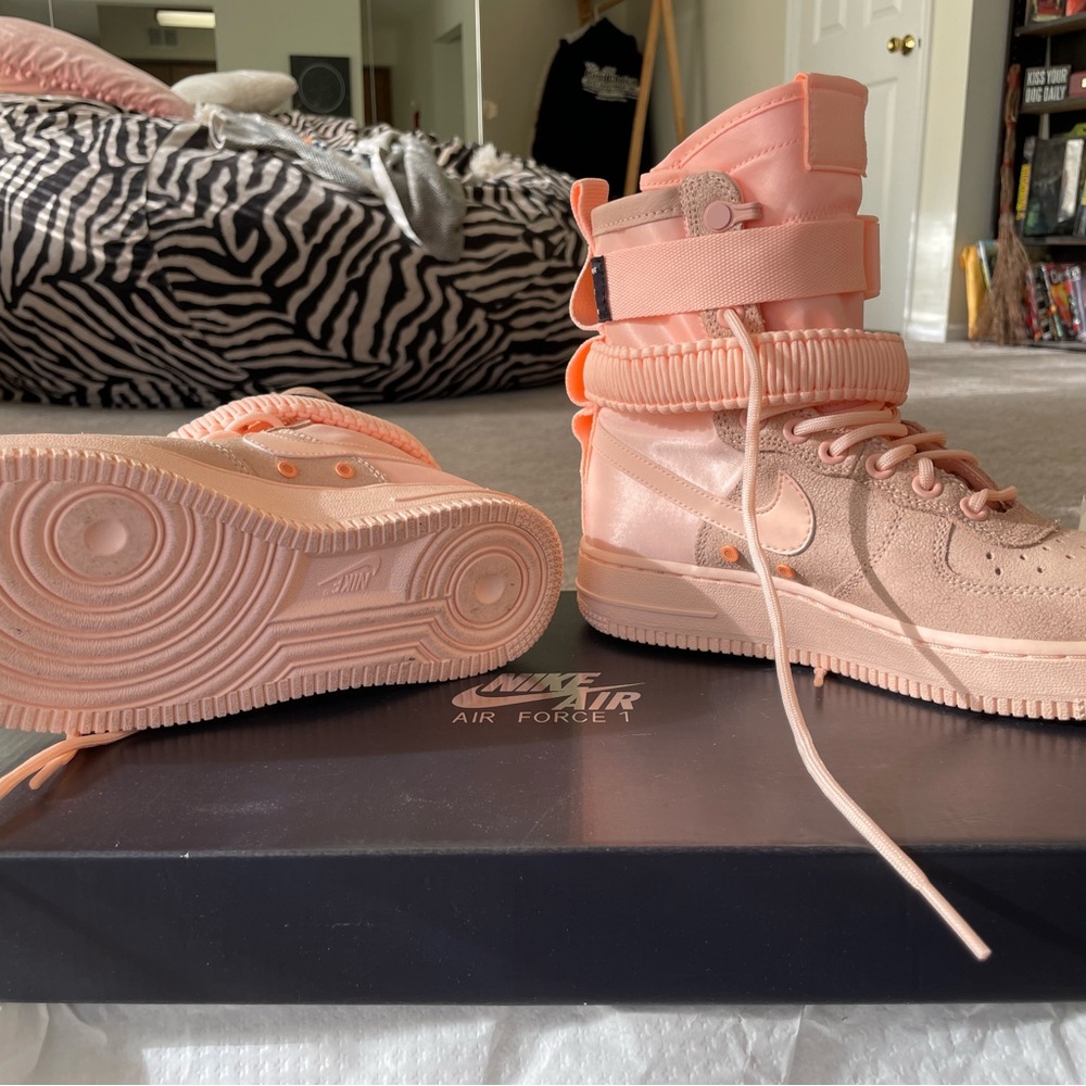 Nike sf air force 1 high top buckle